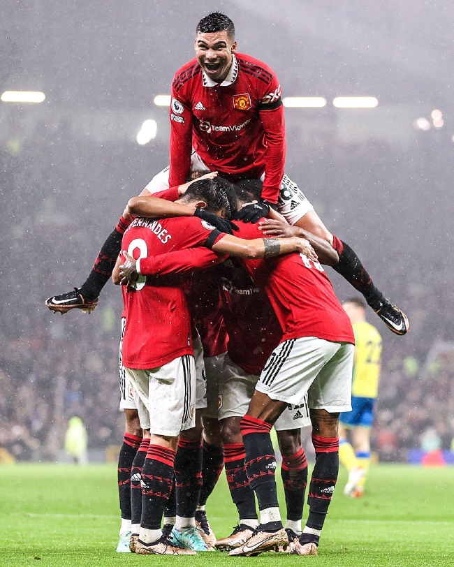 烈的英超夏 烈的英超夏